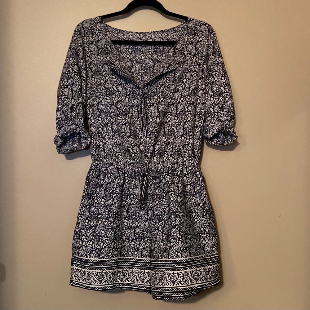 🌺2/$25 Loft Long Sleeved Navy and White Romper
